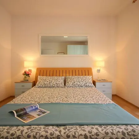 Ferienhaus Sabina With Beautiful Garden